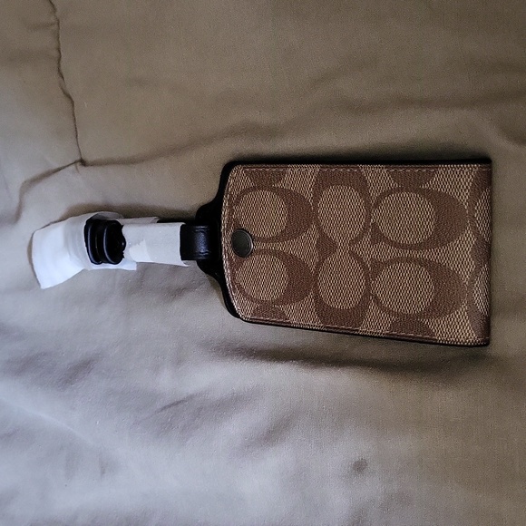 Coach sig  luggage tagged tagged brown black leather id pretty 😍 unisex - Picture 1 of 6